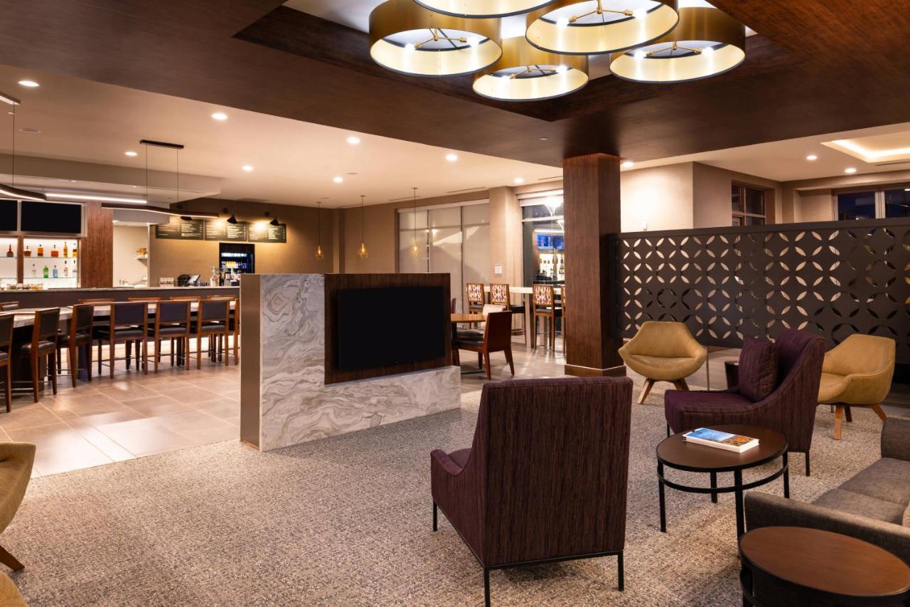 夏洛特北湖万怡酒店 外观 照片